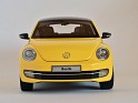 1:18 Kyosho Volkswagen The Beetle Coupé 2011 Amarillo. Subida por Ricardo